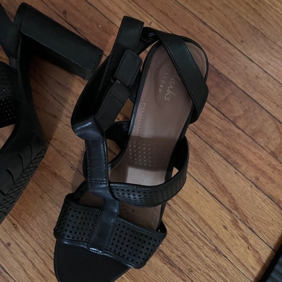 Clarks Platform Sandals - Picture 4 of 5